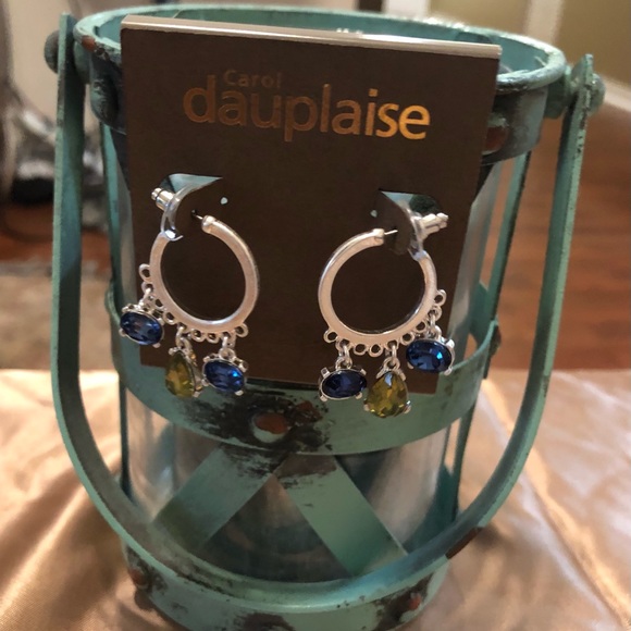 Dauplaise Earrings - Picture 3 of 8